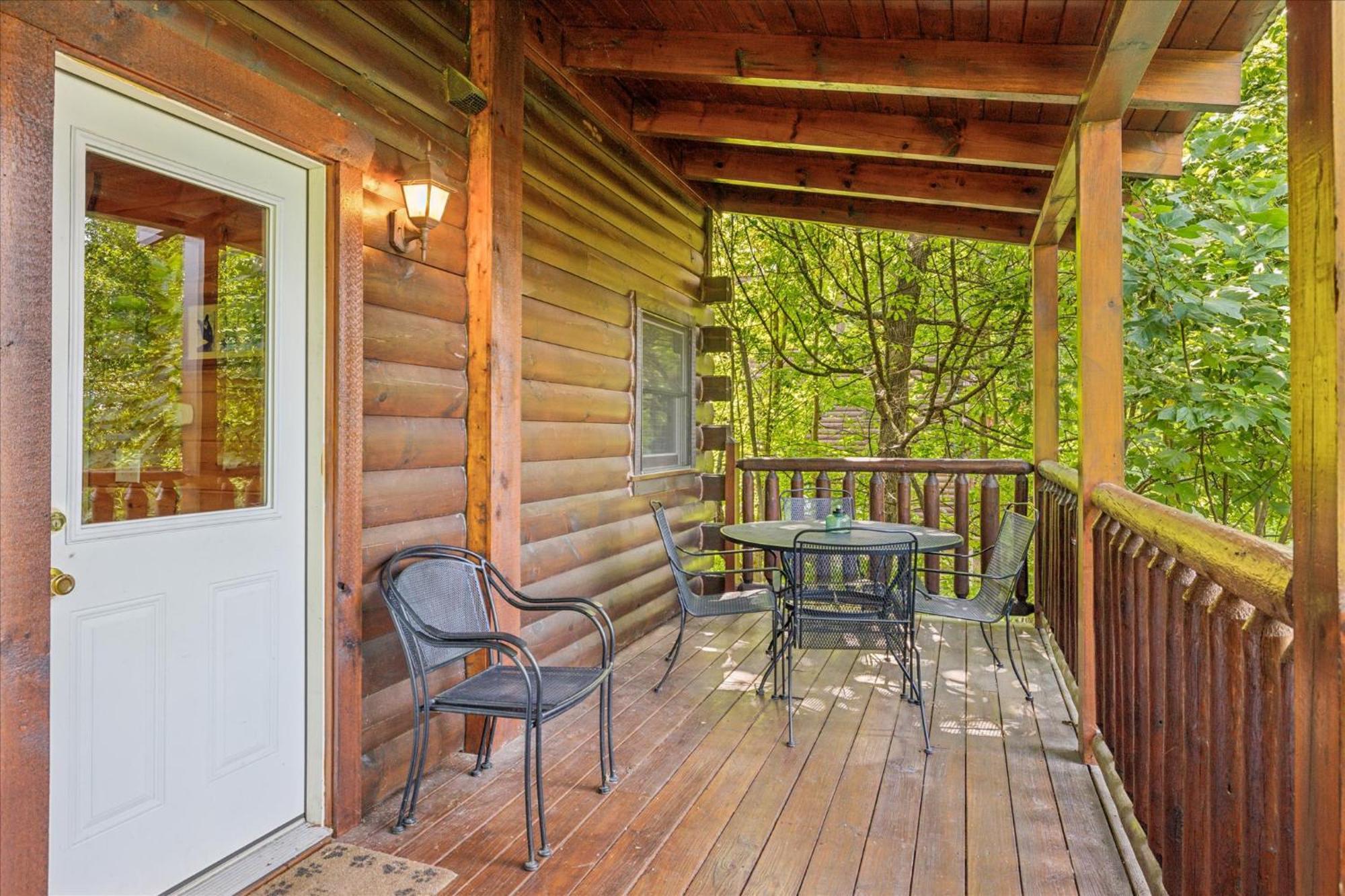 Sleepy Willow Cabin Севьервилл Экстерьер фото